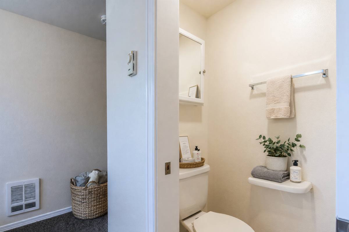 Condo for rent at 4309 7th Ave NE, Seattle, WA 98105