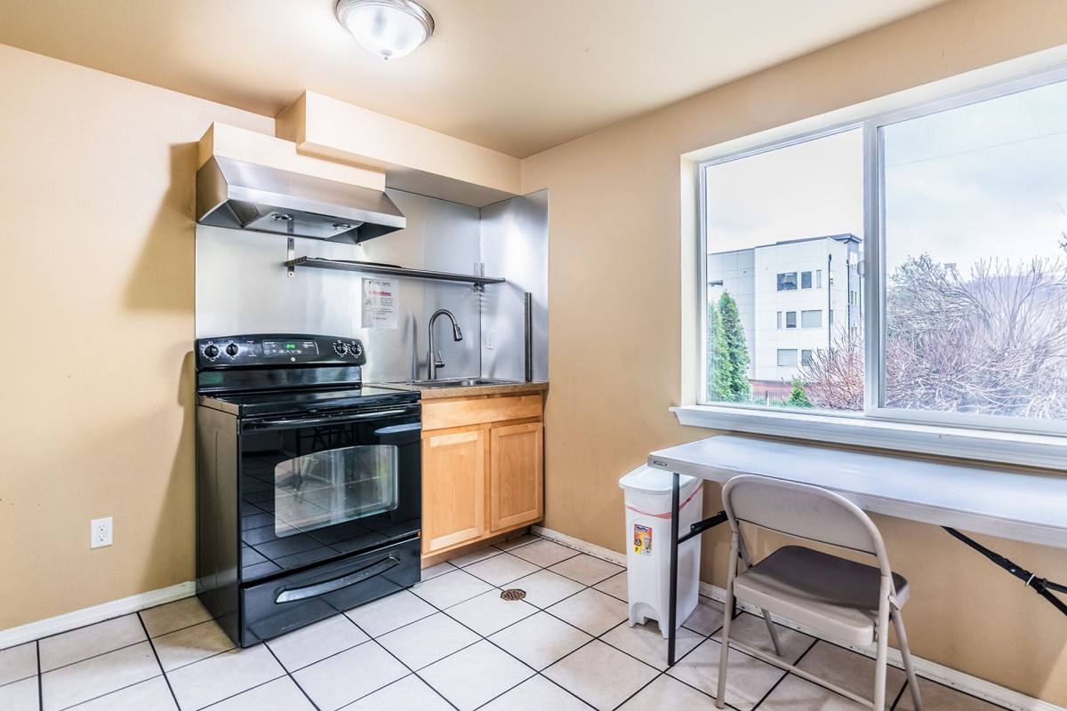 Condo for rent at 4309 7th Ave NE, Seattle, WA 98105