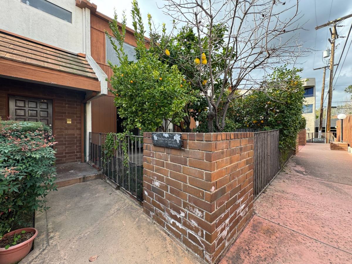 Townhouse for rent at 402 S Garfield Ave, Alhambra, CA 91801