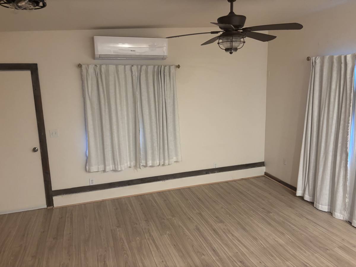 Townhouse for rent at 405 N Cloverdale Blvd #B, Cloverdale, CA 95425