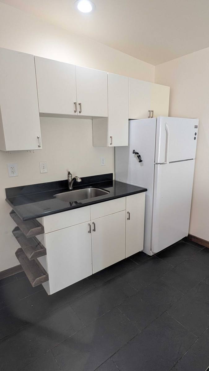 Townhouse for rent at 405 N Cloverdale Blvd #B, Cloverdale, CA 95425