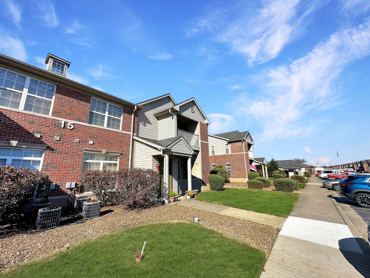 House for rent at 8582 Lincoln Ave, Newburgh, IN 47630