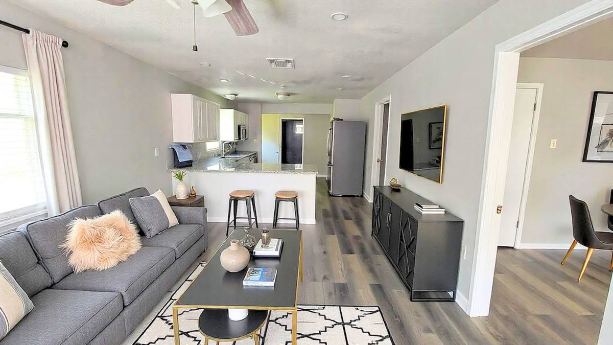 House for rent at 1107 Beech St, Bonham, TX 75418