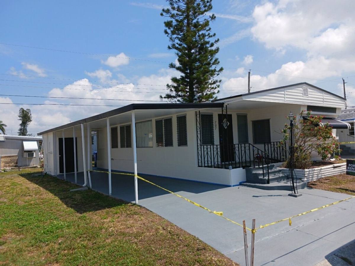 House for rent at 707 50th Ave W, Bradenton, FL 34207