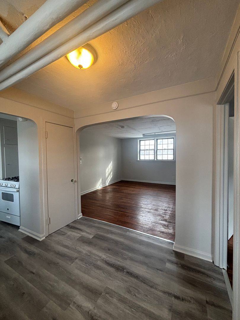 Apartment for rent at 19351 Lake Shore Blvd, Cleveland, OH 44119