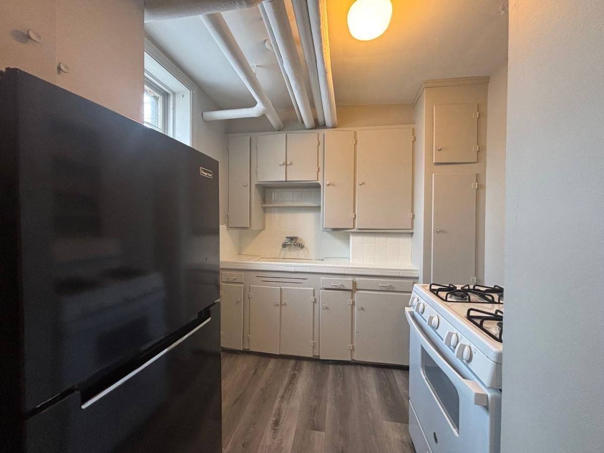 Apartment for rent at 19351 Lake Shore Blvd, Cleveland, OH 44119
