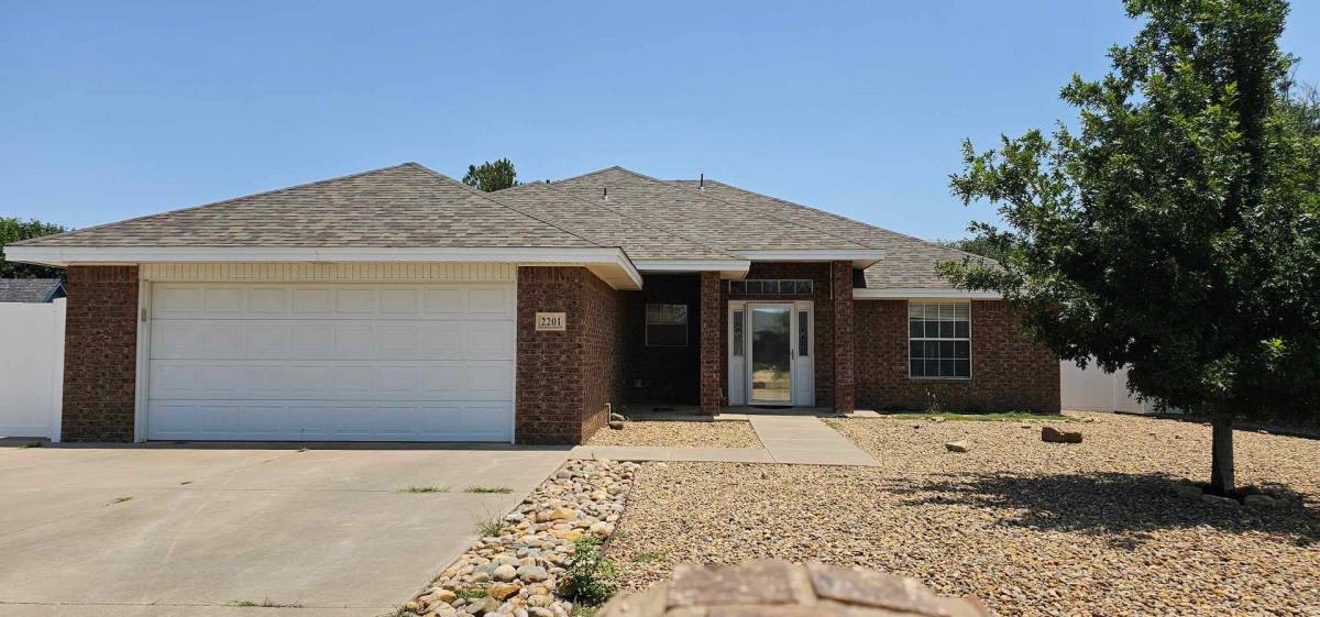 House for rent at 2201 Enloe Dr, Clovis, NM 88101