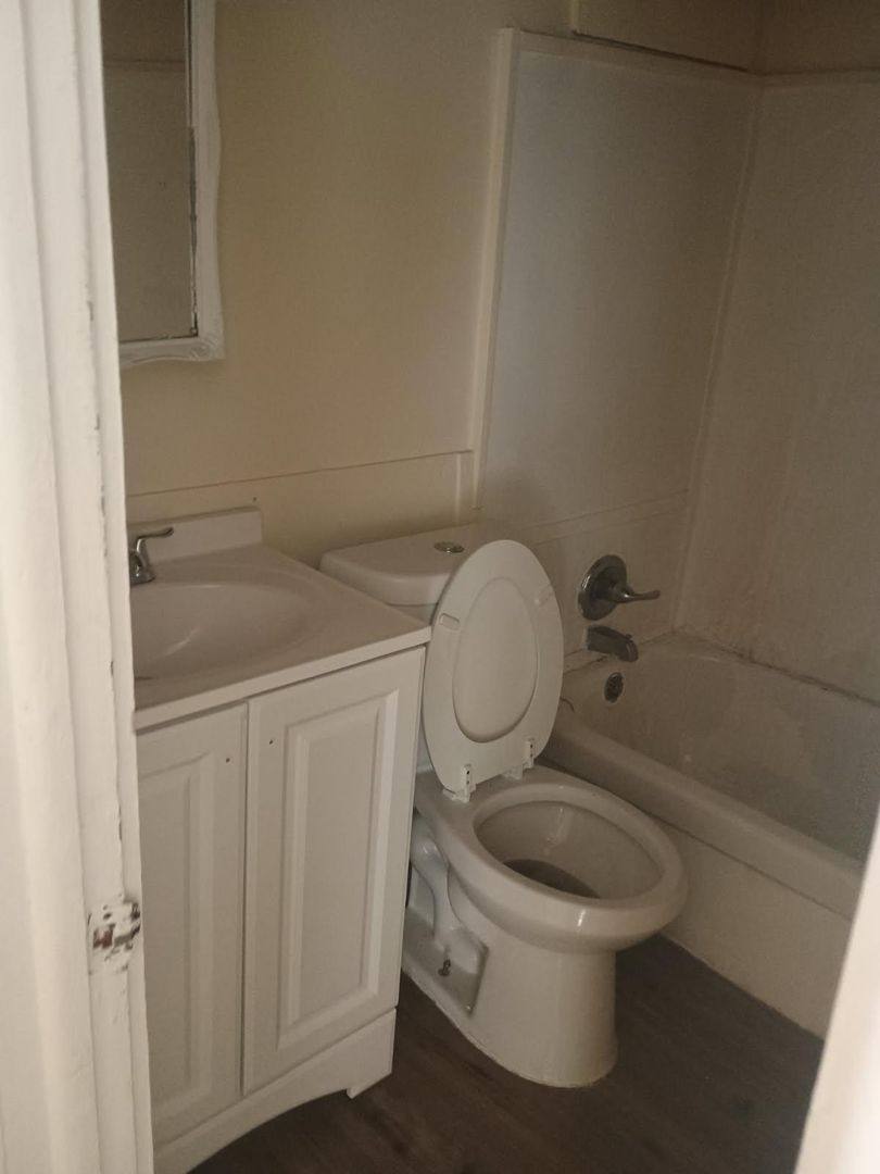 Apartment for rent at 2704 W McMicken, Cincinnati, OH 45214