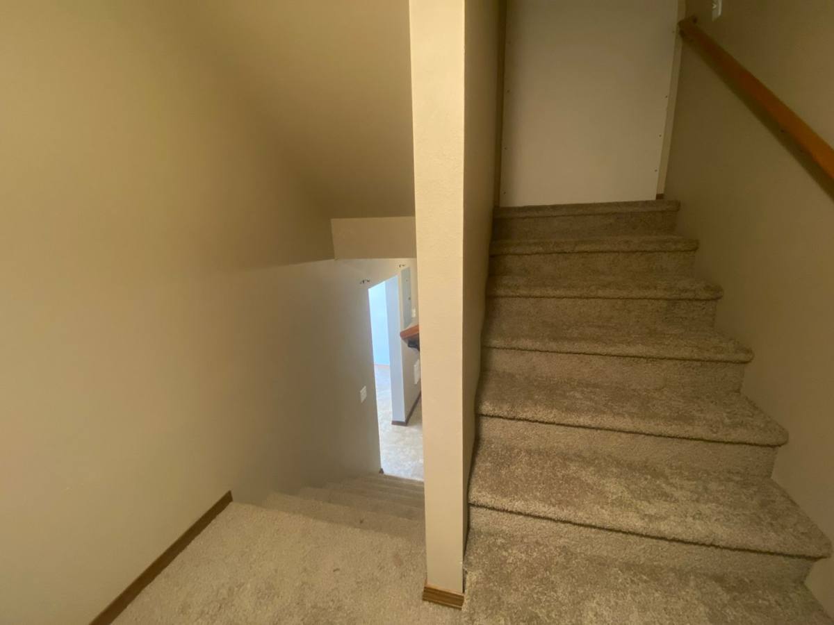 Apartment for rent at 702 E Capitol Ave, Ellensburg, WA 98926