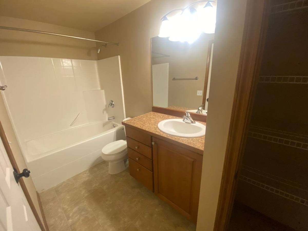 Apartment for rent at 702 E Capitol Ave, Ellensburg, WA 98926