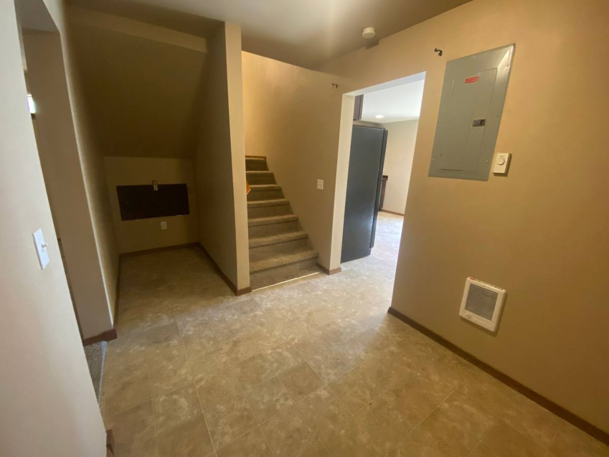 Apartment for rent at 702 E Capitol Ave, Ellensburg, WA 98926