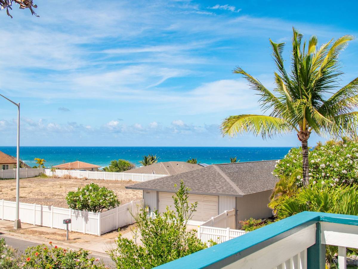 Apartment for rent at 1379 Owaka St, Wailuku, HI 96793