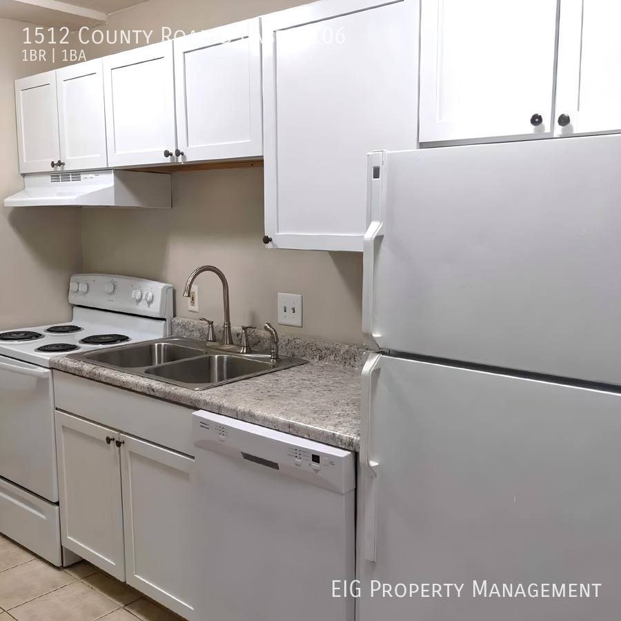 Apartment for rent at 1512 County Rd B E #106, Saint Paul, MN 55109