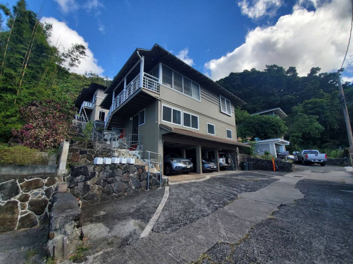 Apartment for rent at 835 Puunani Place, Honolulu, HI 96817