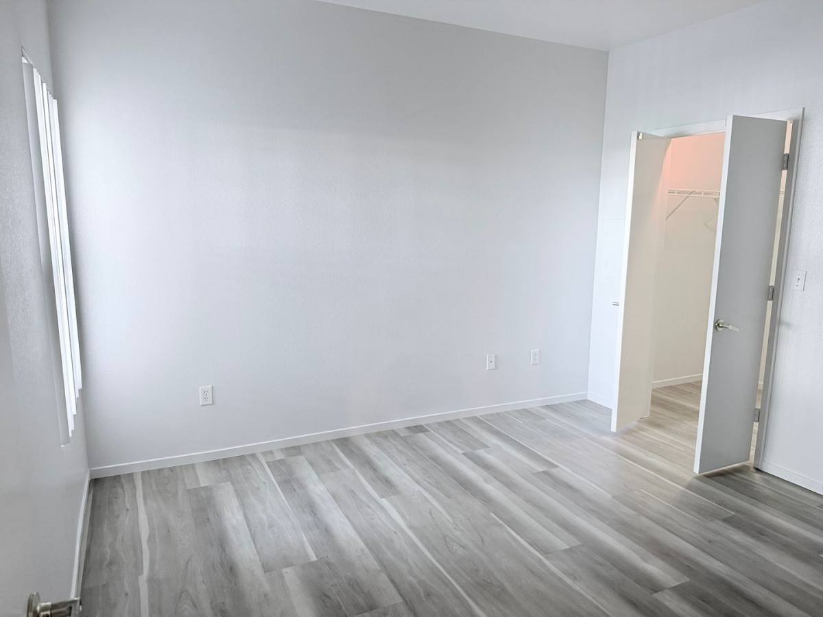 Apartment for rent at 7255 W Sunset Rd, Las Vegas, NV 89113