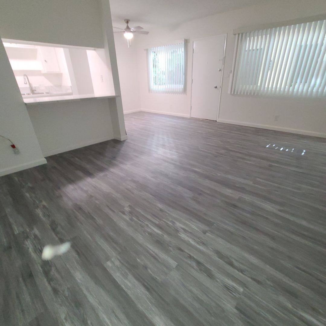 Apartment for rent at 11018 Aqua Vista St, North Hollywood, CA 91602