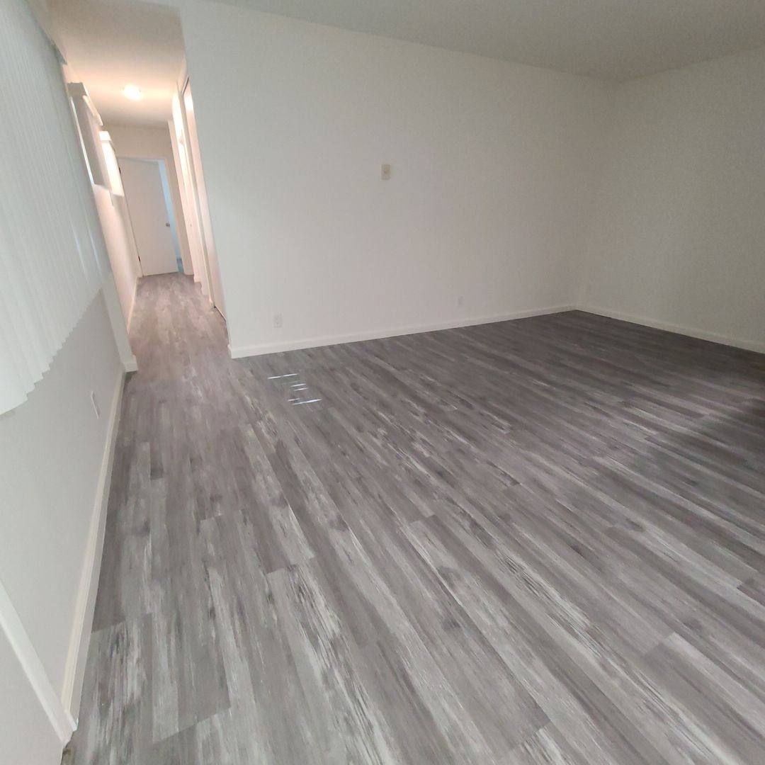 Apartment for rent at 11018 Aqua Vista St, North Hollywood, CA 91602