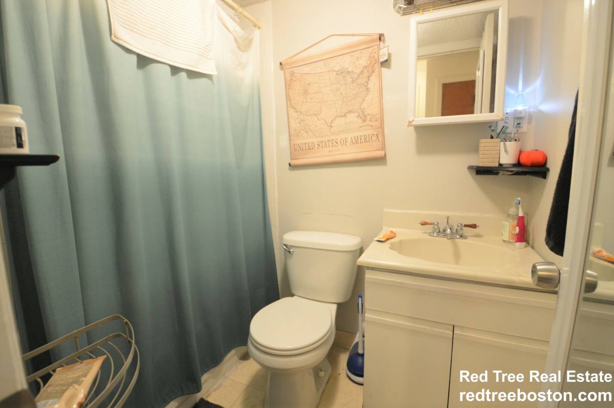 House for rent at 21 Kinross Rd #1, Brighton, MA 02135