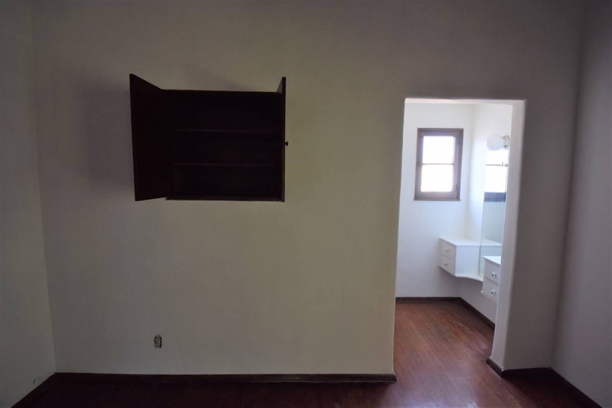 Apartment for rent at 1008 S Orange Grove Ave, Los Angeles, CA 90019