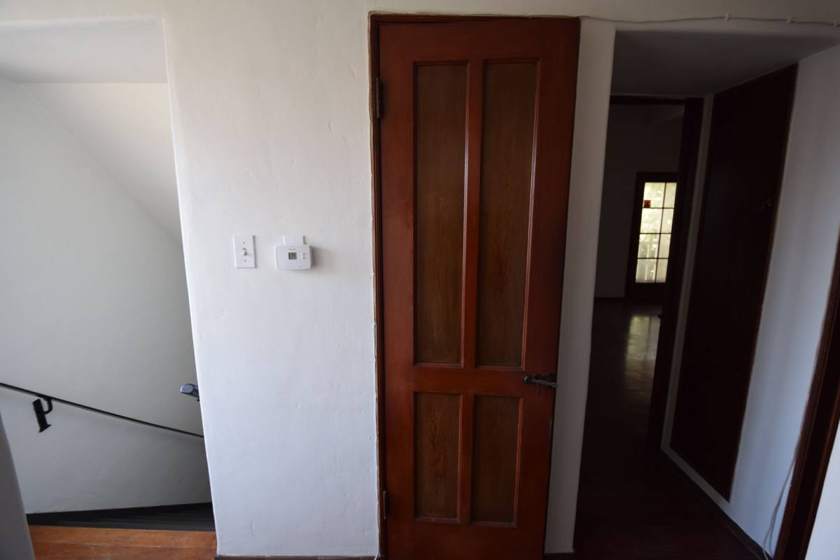 Apartment for rent at 1008 S Orange Grove Ave, Los Angeles, CA 90019