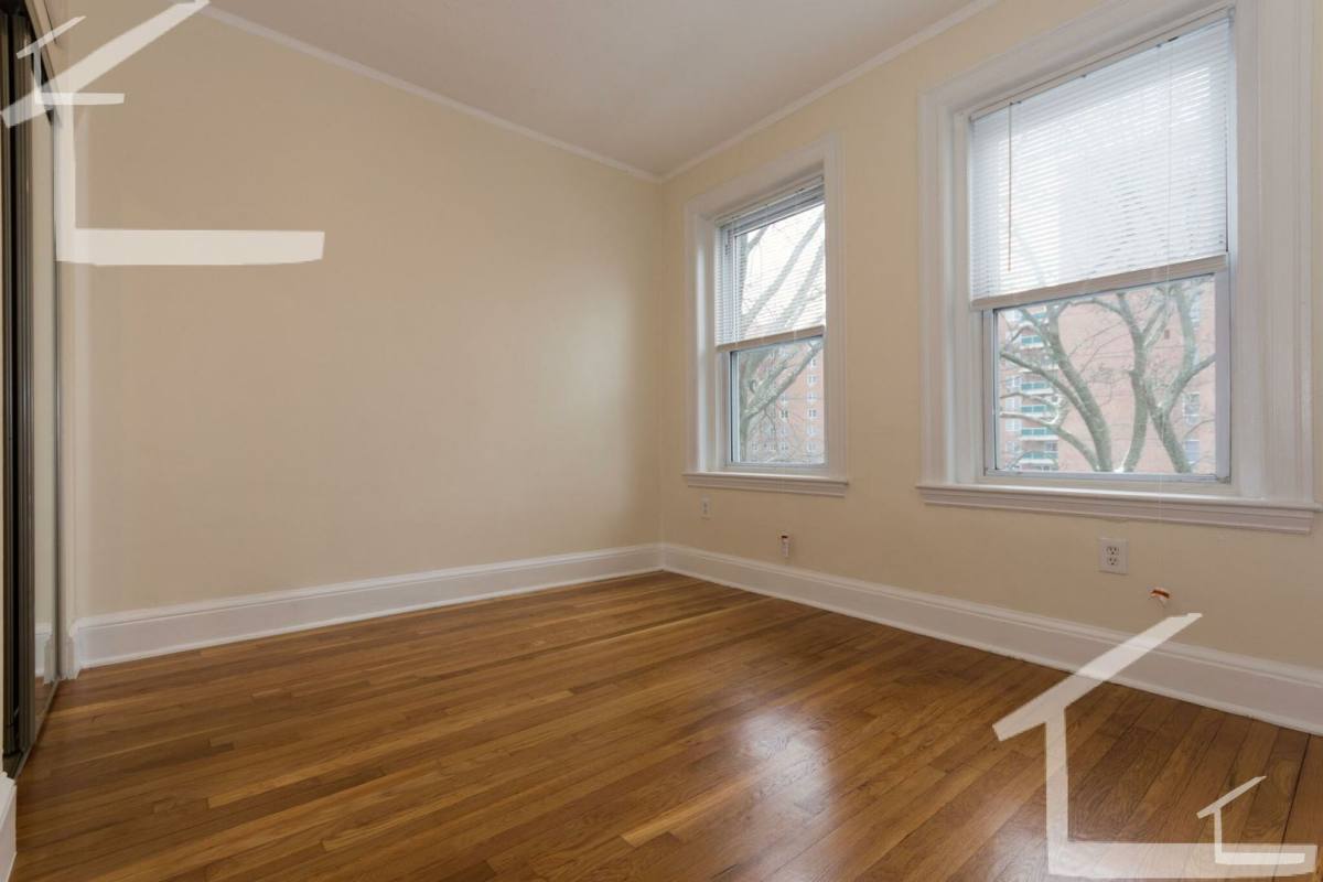 Apartment for rent at 13 Babcock St #1, Brookline, MA 02446