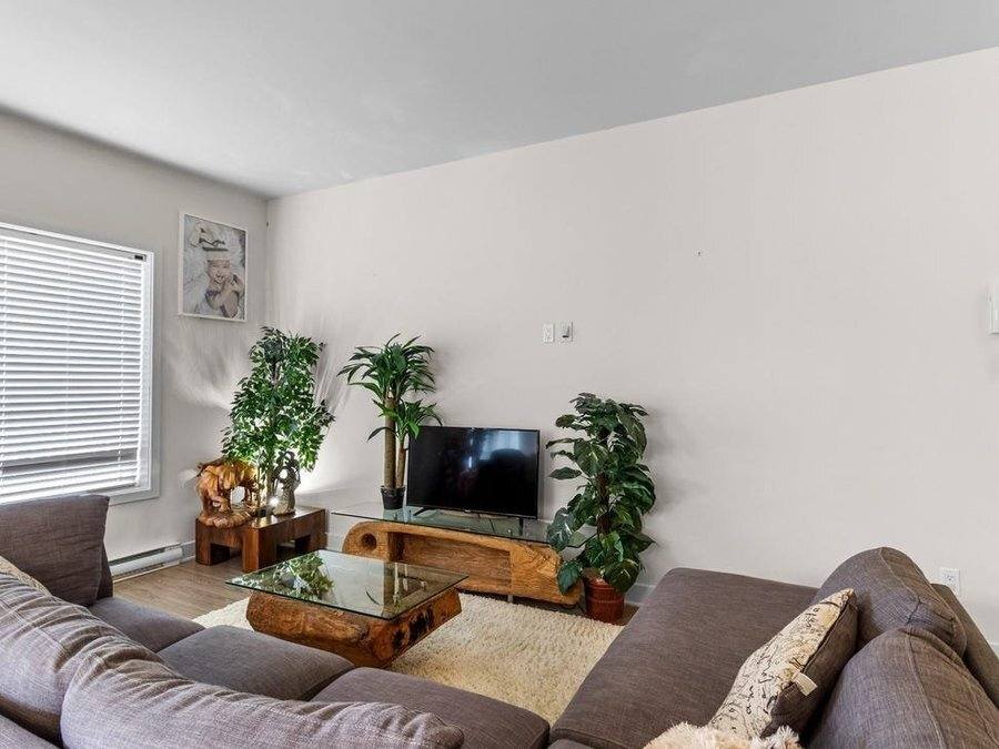 Apartment for rent at 7709 Broadway St, San Antonio, TX 78209