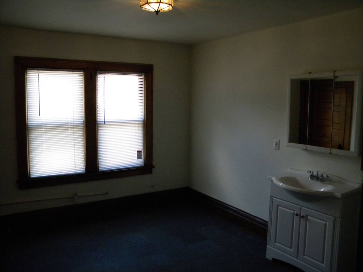Apartment for rent at 414 8th St SE, Minneapolis, MN 55414