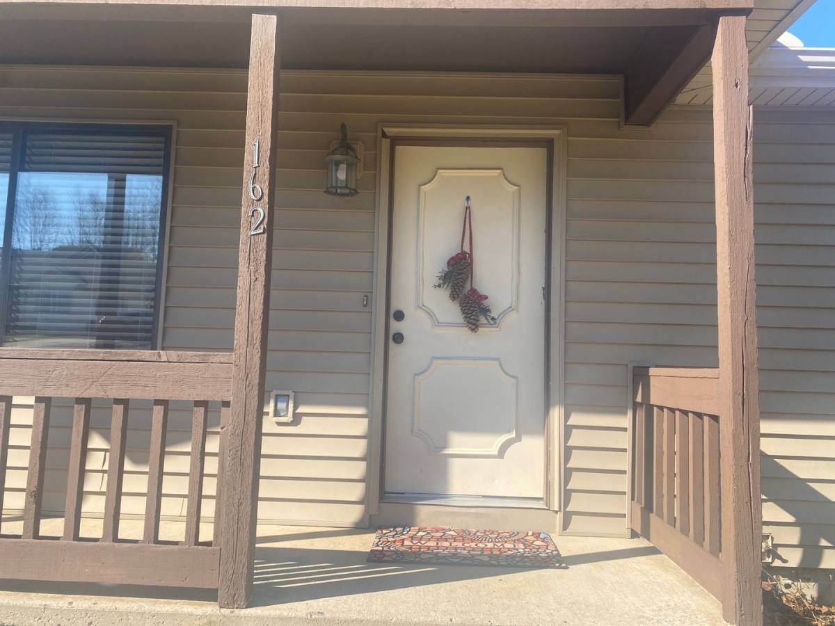House for rent at 162 E Hillview Dr, Morgantown, WV 26508
