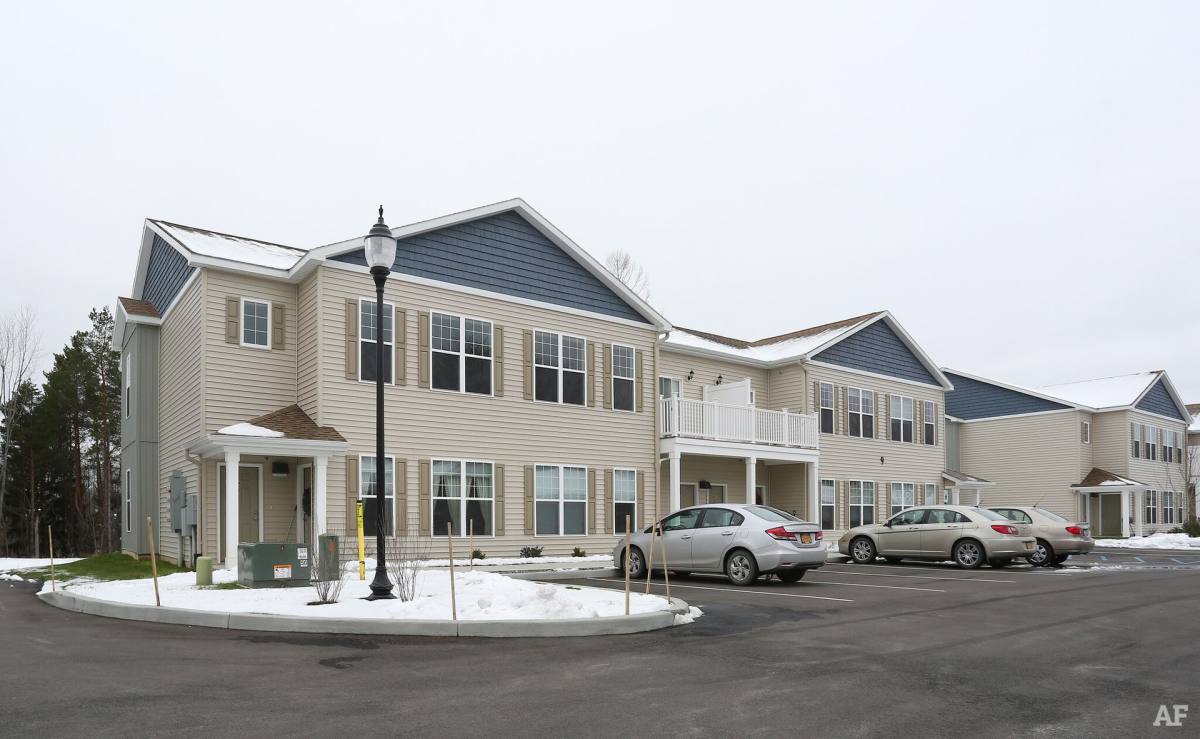 Apartment for rent at 1035 US-Route 9W, Selkirk, NY 12158