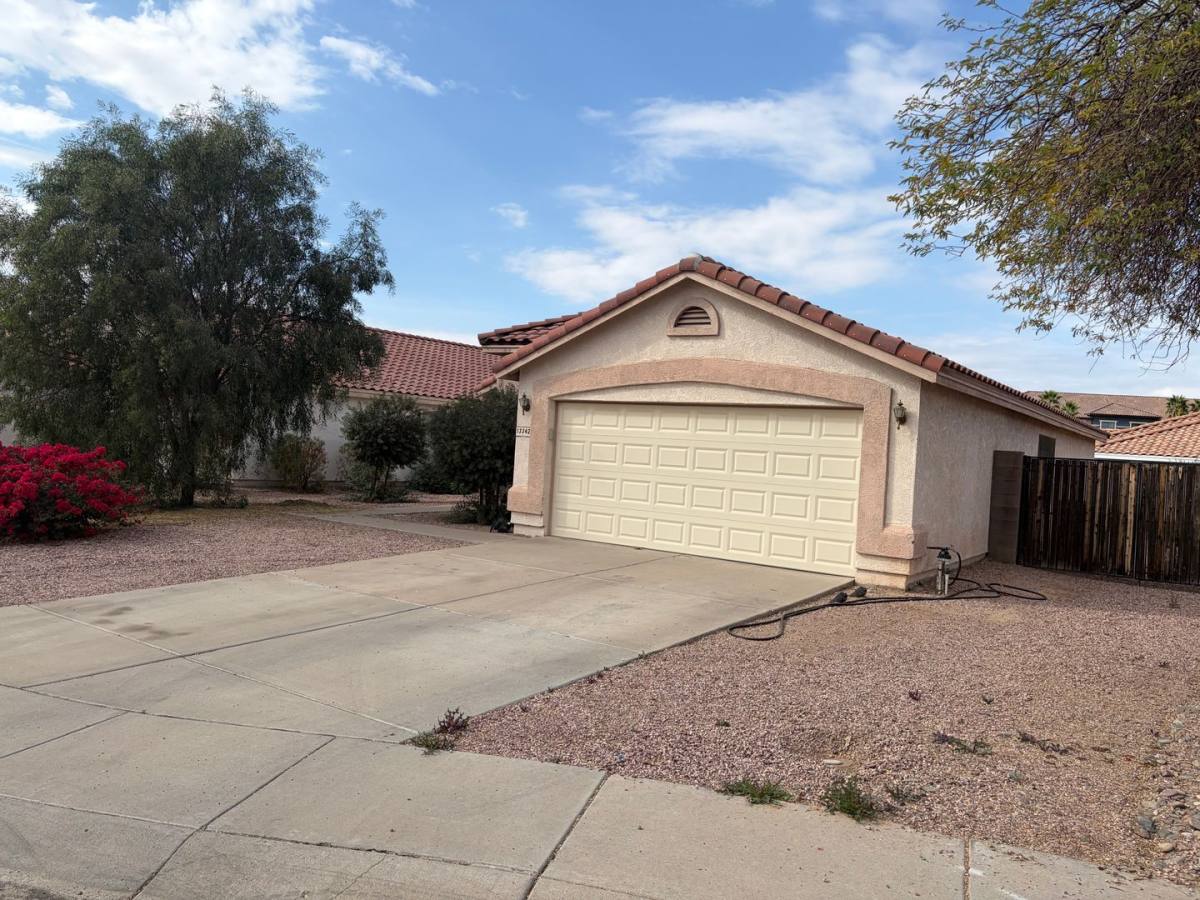 House for rent at 13342 W Canyon Creek Dr, Surprise, AZ 85374