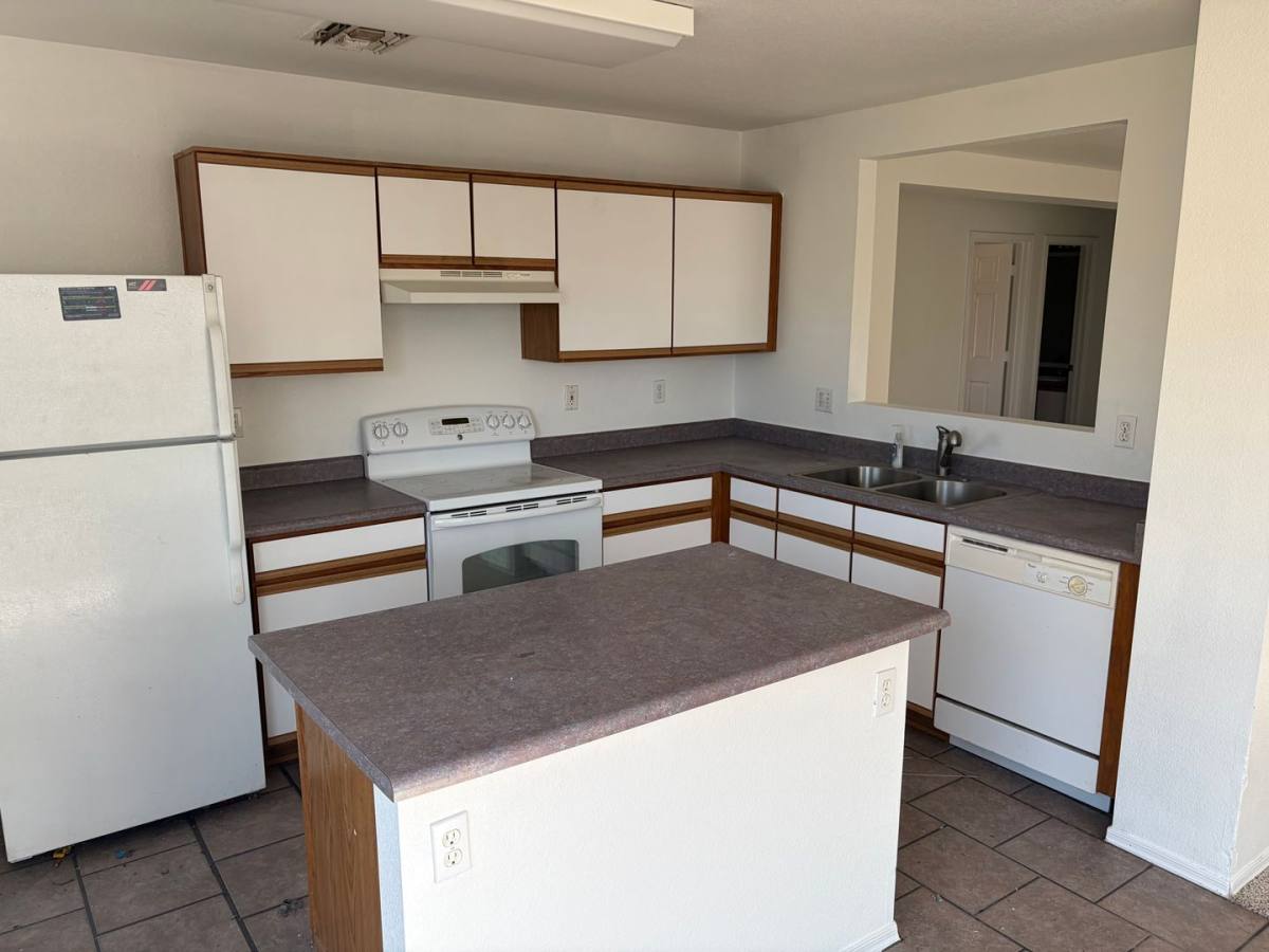 House for rent at 13342 W Canyon Creek Dr, Surprise, AZ 85374