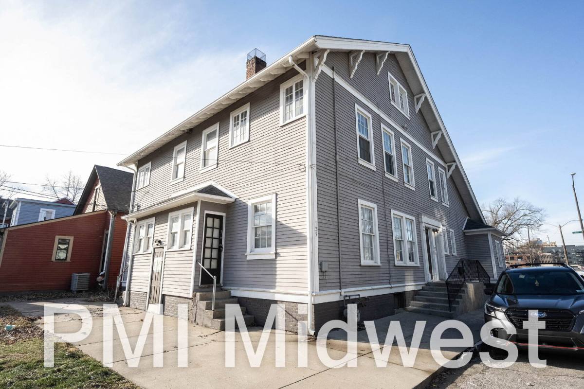 Apartment for rent at 125 E 17th St #1, Indianapolis, IN 46202