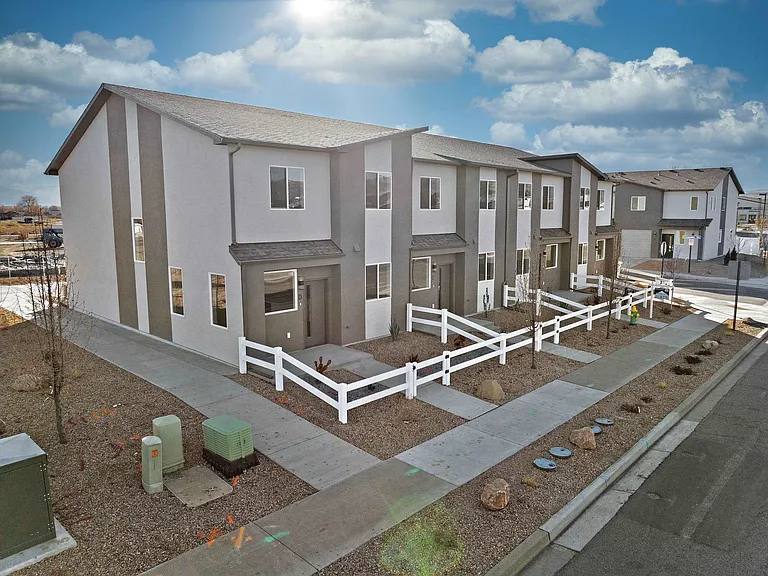 Townhouse for rent at 2786 Caspian Way #B, Grand Junction, CO 81503
