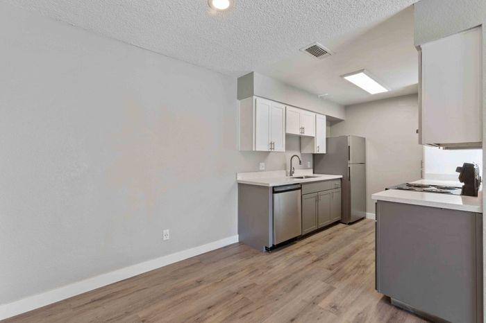 Apartment for rent at Cordoba Apartment Homes, 4520 E Baseline Rd, Phoenix, AZ 85042