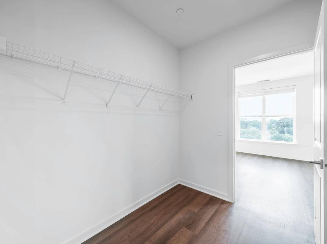 Apartment for rent at 122 E NW Highway, Mount Prospect, IL 60056