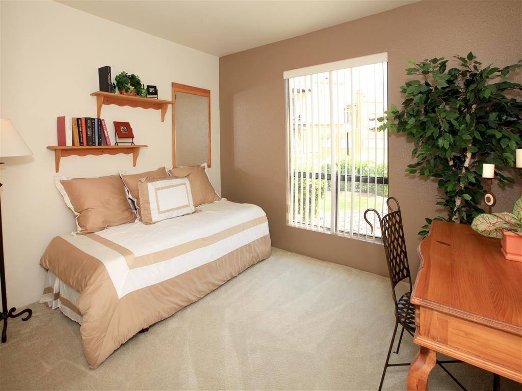 Apartment for rent at Mountain View Casitas, 1130 E Grovers Ave, Phoenix, AZ 85022