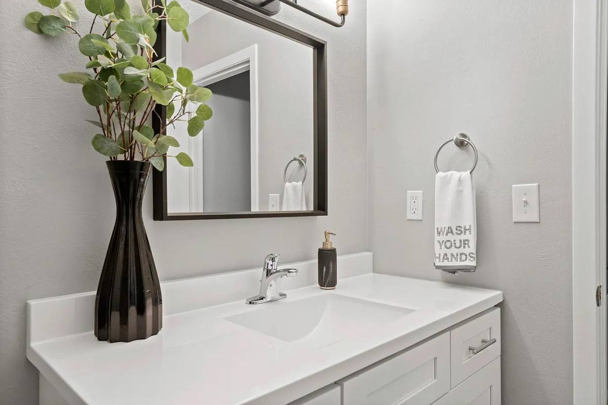 Apartment for rent at North Shore Condominiums, 10524-10532 Clifton Blvd, Cleveland, OH 44102