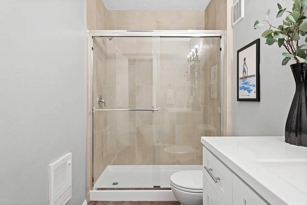 Apartment for rent at North Shore Condominiums, 10524-10532 Clifton Blvd, Cleveland, OH 44102