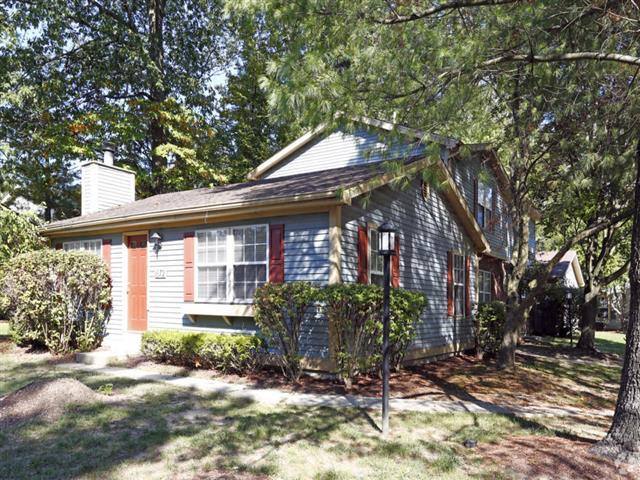 Apartment for rent at Oakwood Townhomes, 1599 Twin Oaks Dr, Toledo, OH 43615