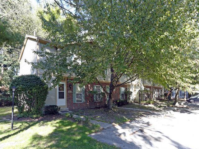 Apartment for rent at Oakwood Townhomes, 1599 Twin Oaks Dr, Toledo, OH 43615