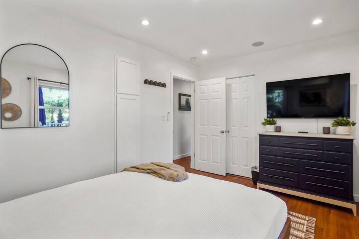 Apartment for rent at 4551 Narragansett Ave #1, San Diego, CA 92107