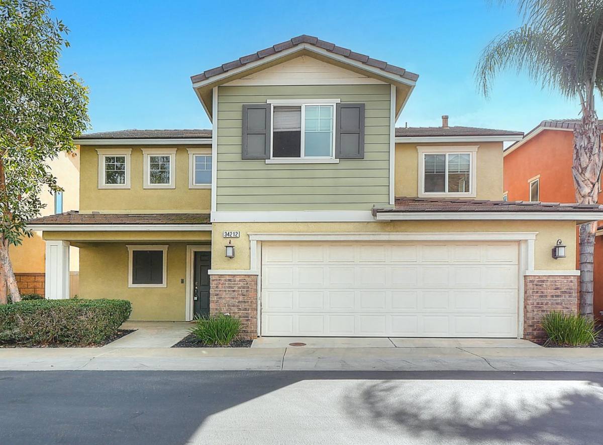 Townhouse for rent at 34212 Woodmont #1, Lake Elsinore, CA 92532