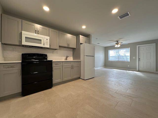 Apartment for rent at 3517 Windsor Ave, West Palm Beach, FL 33407