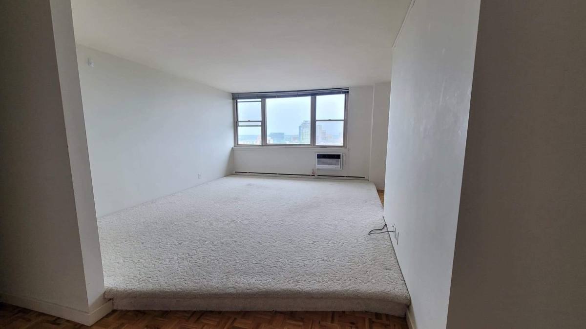 Apartment for rent at 1301 N Harrison St, Wilmington, DE 19806