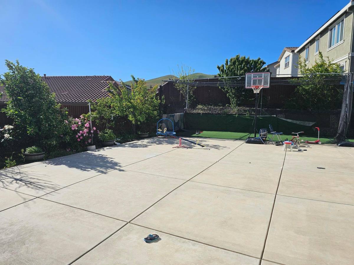 House for rent at Vista Del Mar, 2637 Tomales Bay Dr, Pittsburg, CA 94565