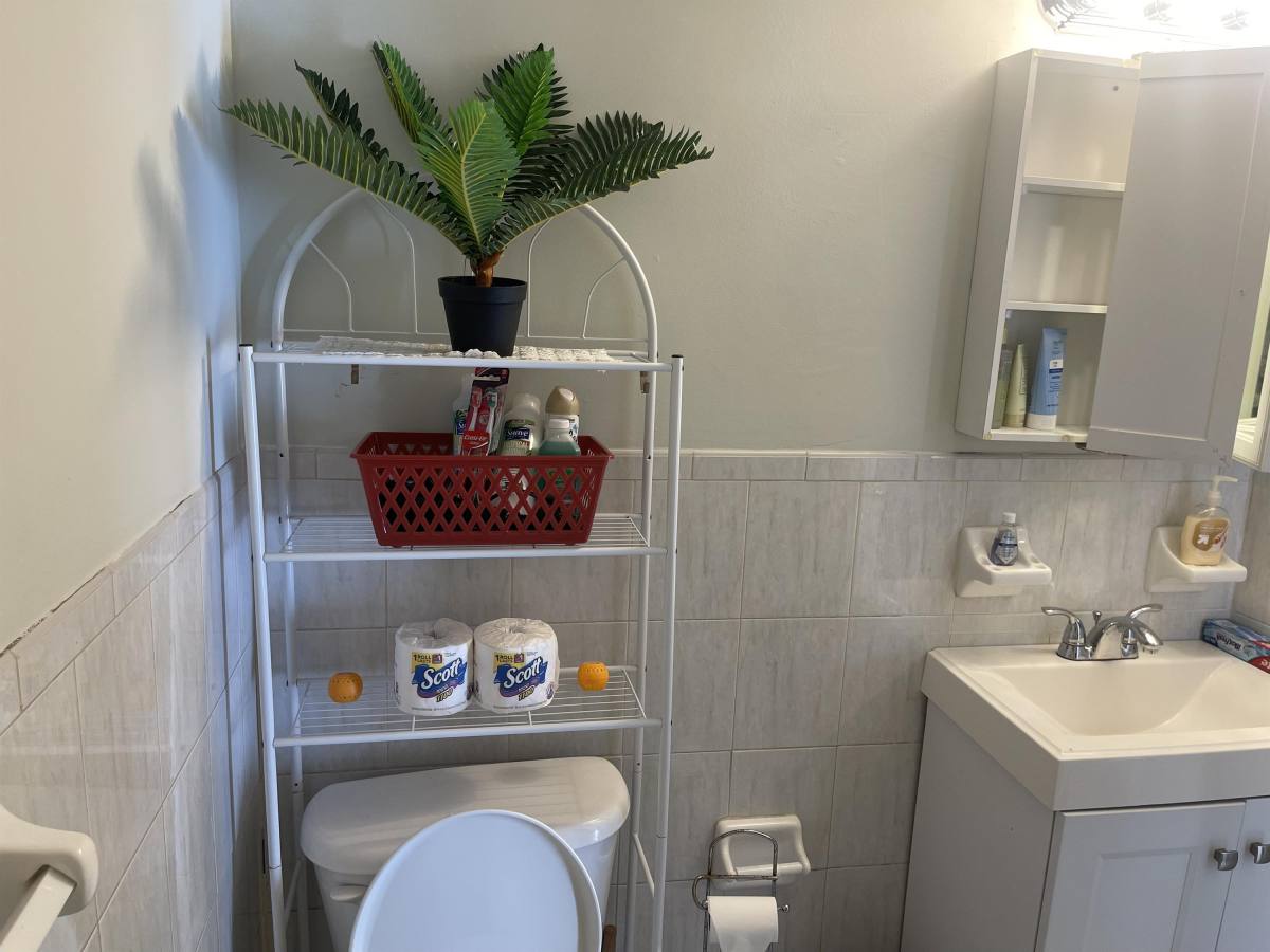 Apartment for rent at 15 Seymour Ave, Newark, NJ 07108