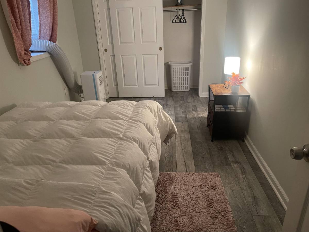 Apartment for rent at 15 Seymour Ave, Newark, NJ 07108