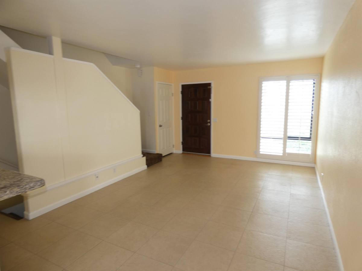 Townhouse for rent at Canyon Rim at Clairemont Mesa, 2732 Ariane Dr #61, San Diego, CA 92117