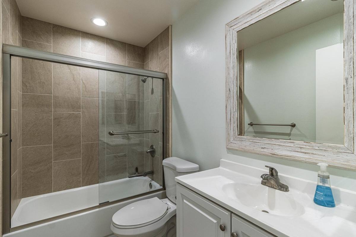 Condo for rent at 3637 Glendon Ave #105, Los Angeles, CA 90034