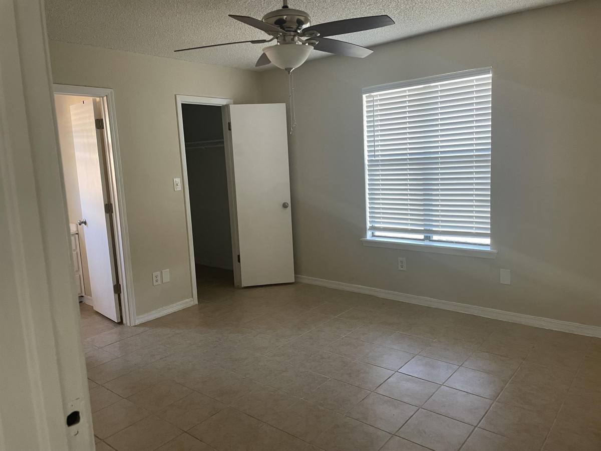 Apartment for rent at Summerfield Estates, 5313 Langford Lane, Wichita Falls, TX 76310